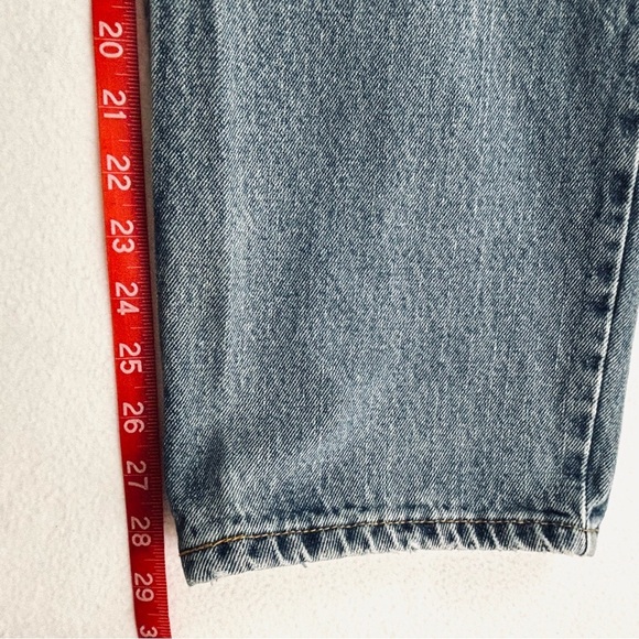 Vintage Levi’s 550 Light Wash Faded Relaxed Tapered Loose “Mom” Jeans Size 34/30 - Picture 15 of 15